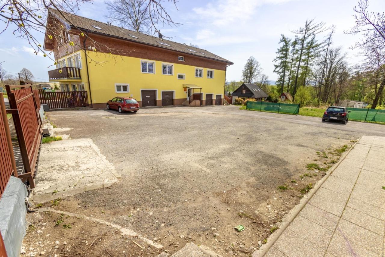 Apartman Hugo Veľký Slavkov Exterior foto